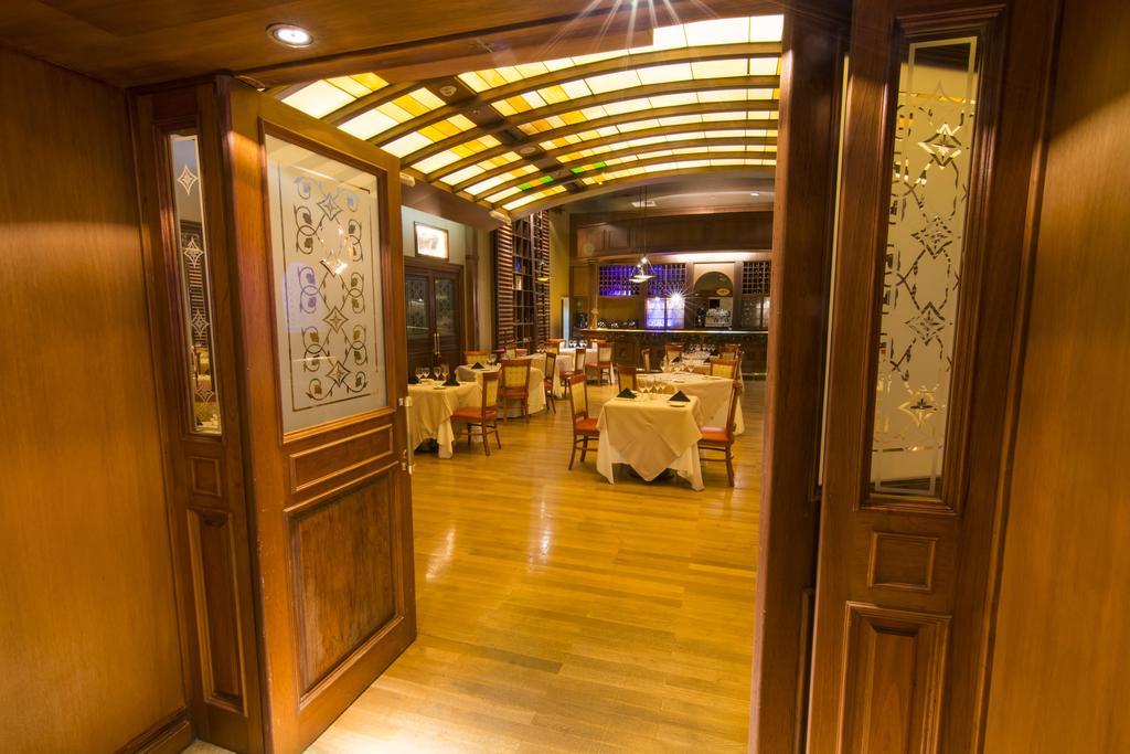 Hotel Casino Magic Neuquén Esterno foto