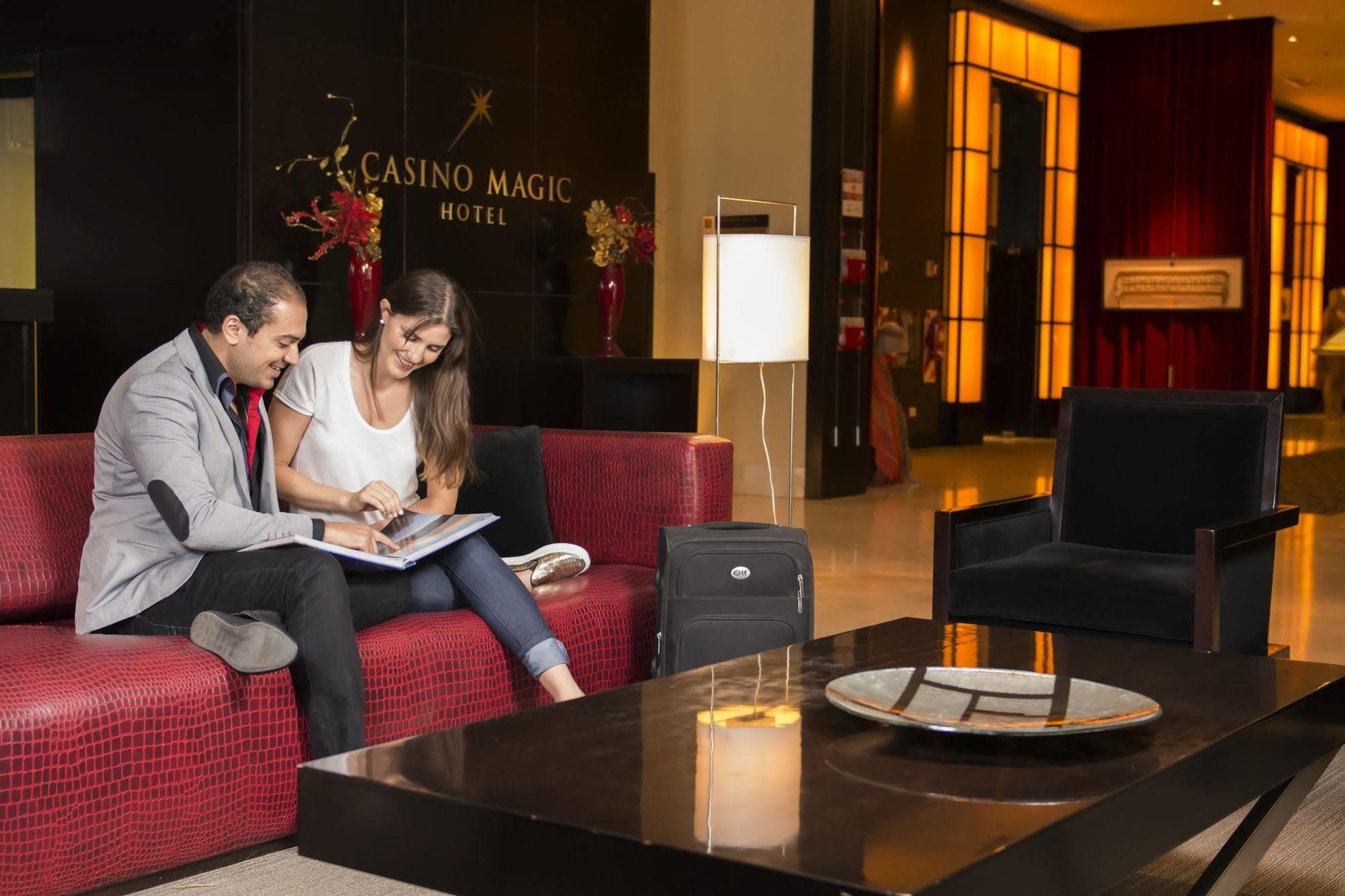 Hotel Casino Magic Neuquén Esterno foto