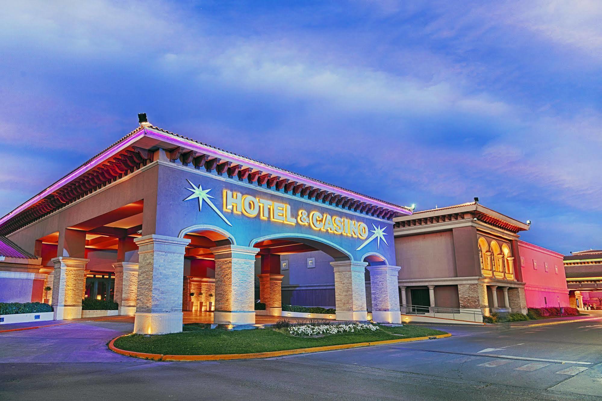 Hotel Casino Magic Neuquén Esterno foto